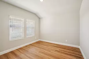 401 Loch Dr, Sherman, TX 75092 - Photo 15