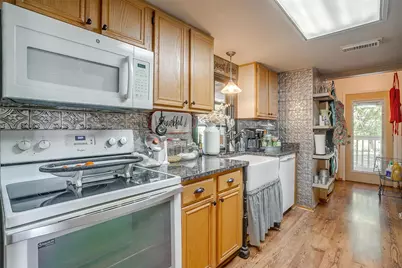 8716 County Road 1224A, Rio Vista, TX 76093 - Photo 7