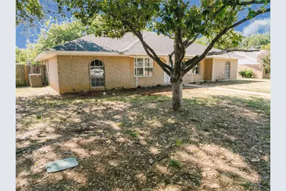 1710 Kingsborough Drive, Arlington, TX 76015 - Photo 3