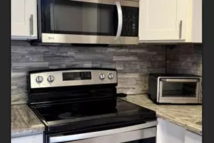 8110 Skillman St, Dallas, TX 75231 - Photo 13