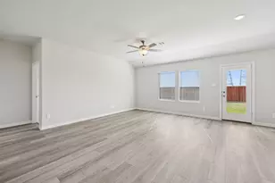 812 Wisteria Ln, Lavon, TX 75166 - Photo 9