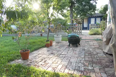 823 Grandview Avenue, Dallas, TX 75223 - Photo 35