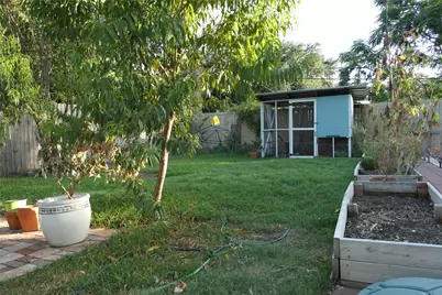 823 Grandview Avenue, Dallas, TX 75223 - Photo 37