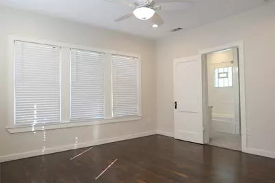 823 Grandview Avenue, Dallas, TX 75223 - Photo 17