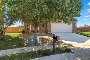 1051 Roundup St, Cross Roads, TX 76227 - Photo 3