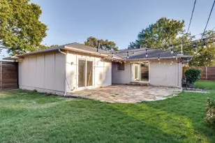 10665 Lake Haven Dr, Dallas, TX 75238 - Photo 17