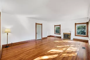 2044 W Oak St, Denton, TX 76201 - Photo 7