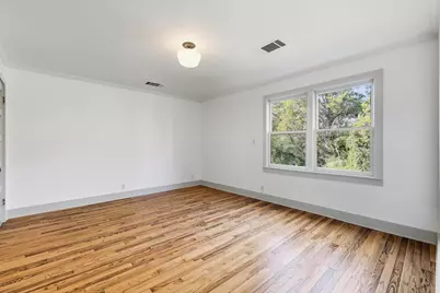 2044 W Oak Street, Denton, TX 76201 - Photo 23