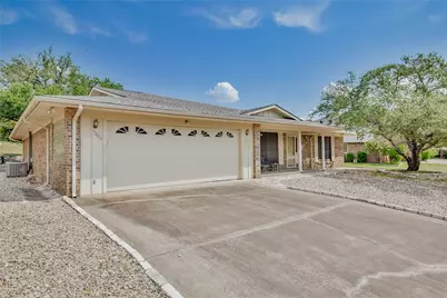 5002 Elms Court, Granbury, TX 76049 - Photo 3