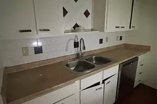 6630 Eastridge Dr, Dallas, TX 75231 - Photo 17