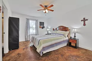 1830 Hitching Post Rd, Granbury, TX 76049 - Photo 7