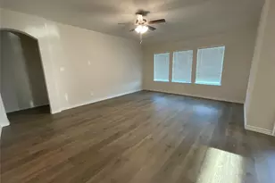 655 Divine Gardens St, Lavon, TX 75166 - Photo 9