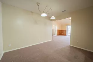 4810 Berridge Ln, Dallas, TX 75227 - Photo 11