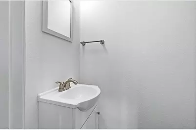 404 E Elm Street, Denison, TX 75021 - Photo 17