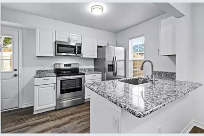 404 E Elm Street, Denison, TX 75021 - Photo 11