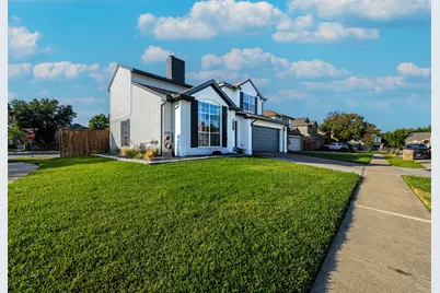 2501 Fox Hollow Court, Flower Mound, TX 75028 - Photo 5