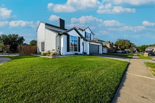 2501 Fox Hollow Ct, Flower Mound, TX 75028 - Photo 5