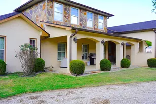 421 Weakes St, Eustace, TX 75124 - Photo 3