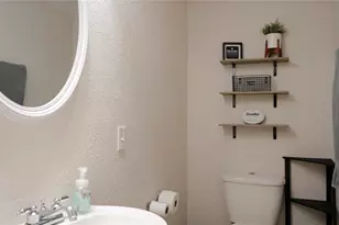 421 Weakes St, Eustace, TX 75124 - Photo 25