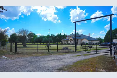 421 Weakes Street, Eustace, TX 75124 - Photo 7