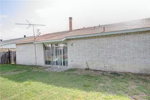 3414 Chesapeake Dr, Arlington, TX 76014 - Photo 11