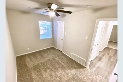 4808 Curzon Avenue, Fort Worth, TX 76107 - Photo 13