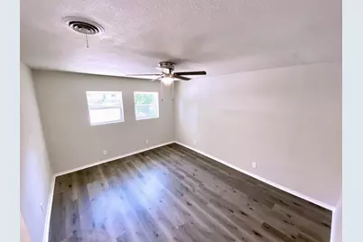 4808 Curzon Avenue, Fort Worth, TX 76107 - Photo 9