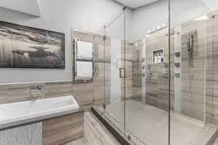 10406 Crestover Dr, Dallas, TX 75229 - Photo 23