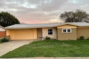 3921 Bonnie Dr, Fort Worth, TX 76116 - Photo 1