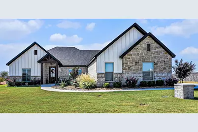 1024 Pioneer Crossing, Weatherford, TX 76088 - Photo 1