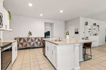 228 Abingdon Street, Azle, TX 76020 - Photo 9