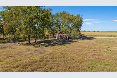600 County Road 17050, Deport, TX 75435 - Photo 13