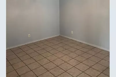 2205 Heritage Circle, Carrollton, TX 75006 - Photo 5