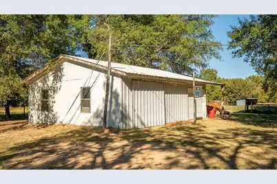 213 County Road 2320, Telephone, TX 75488 - Photo 17