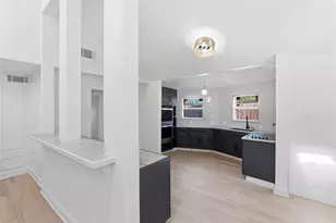 10332 Muskogee Cir, Dallas, TX 75217 - Photo 11