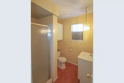 1521 W Springcrest Circle, Lancaster, TX 75134 - Photo 21