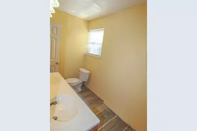 1521 W Springcrest Circle, Lancaster, TX 75134 - Photo 31