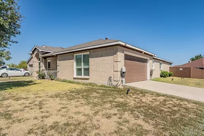 400 Piccadilly Circle, Burleson, TX 76028 - Photo 3