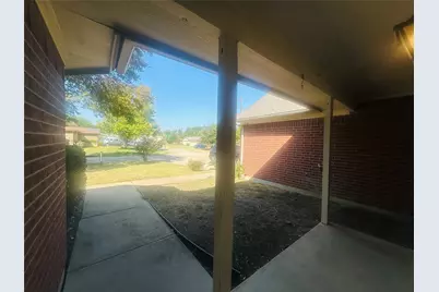 2621 Ozark Drive, Grand Prairie, TX 75052 - Photo 3