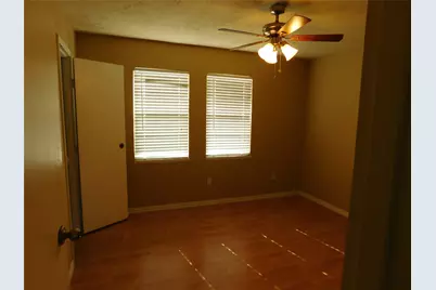 2051 Embassy Way, Carrollton, TX 75006 - Photo 11