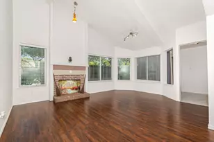 821 Dublin Dr, Richardson, TX 75080 - Photo 5