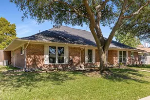 1008 Nottingham Dr, Carrollton, TX 75007 - Photo 1