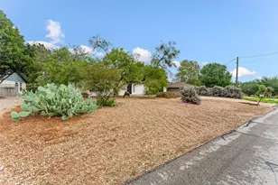 4000 Fairway Dr, Granbury, TX 76049 - Photo 19