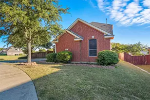 1401 Springside Dr, Garland, TX 75043 - Photo 3