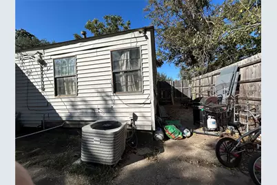 1610 Davis Boulevard, Garland, TX 75042 - Photo 21