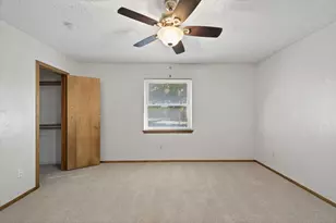 1613 Trinity Ct, Bedford, TX 76022 - Photo 27