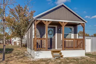 906 El Camino Real, Chico, TX 76431 - Photo 1