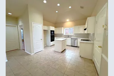 705 Pine Lakes Drive, Plano, TX 75025 - Photo 7