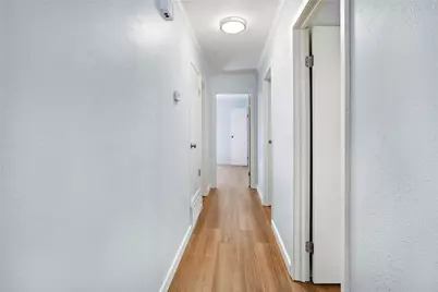 907 W Bridge, Granbury, TX 76048 - Photo 7