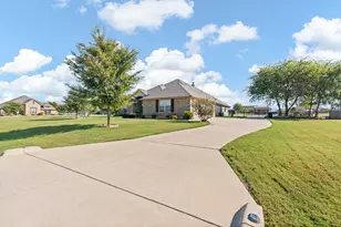 8901 Hillview Dr, Godley, TX 76044 - Photo 35